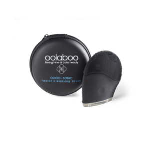 Facial cleansing brush van Oolaboo